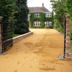 Block paving driveway - sharp sand, levelled and compacted