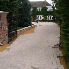 Block paving driveway - laying and cutting in